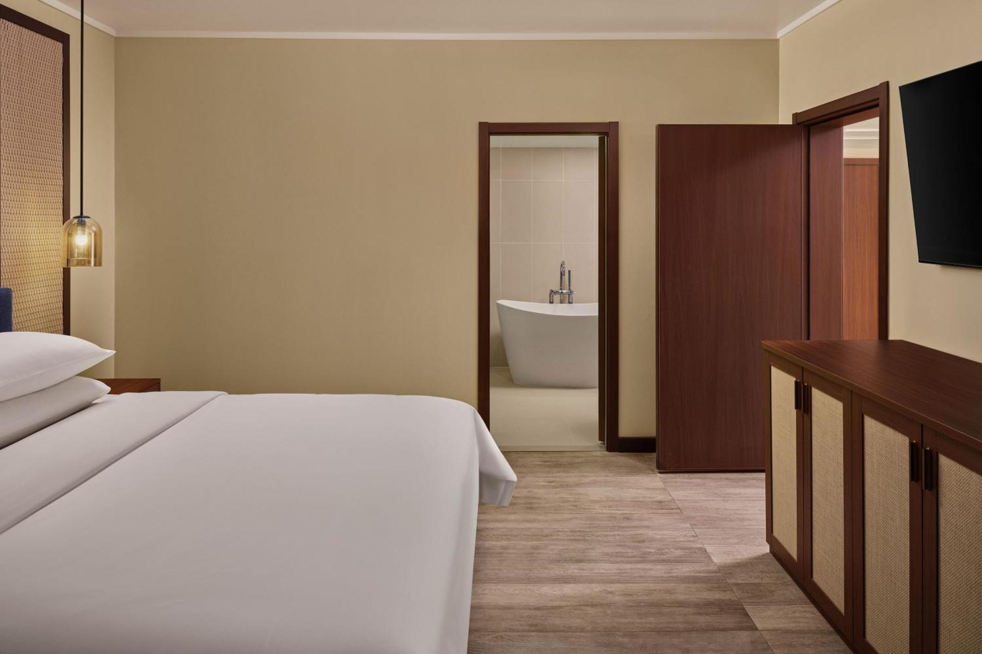 Sheraton Samoa Beach Resort Mulifanua Екстериор снимка