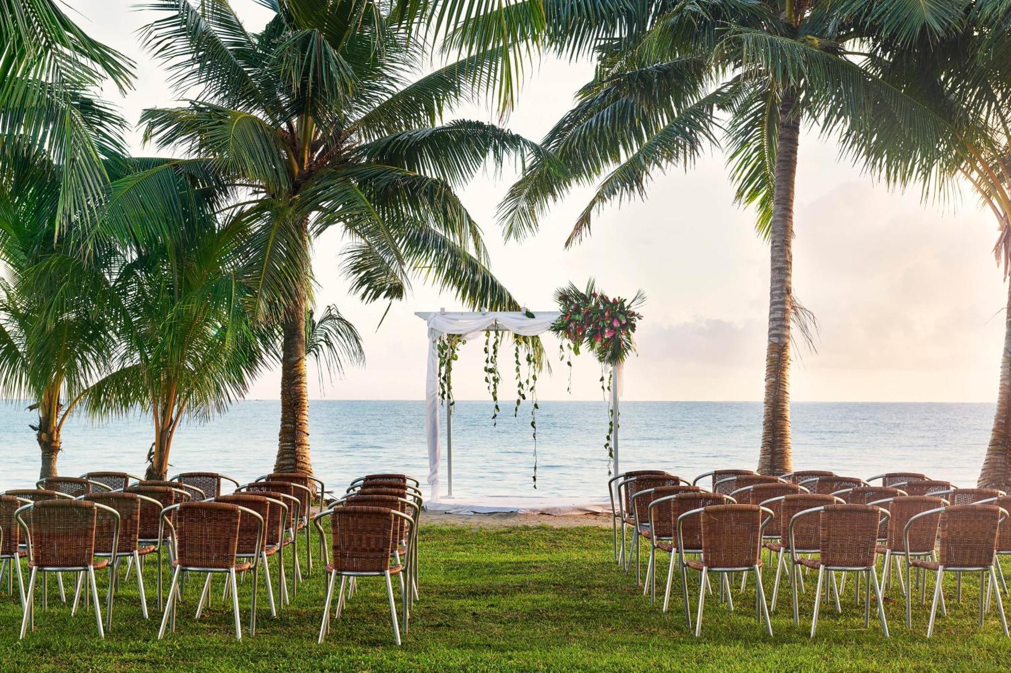 Sheraton Samoa Beach Resort Mulifanua Екстериор снимка